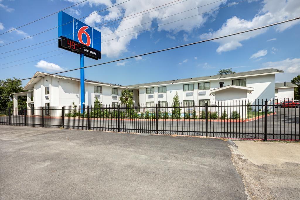 Motel 6-Dallas, Tx - South Exterior photo