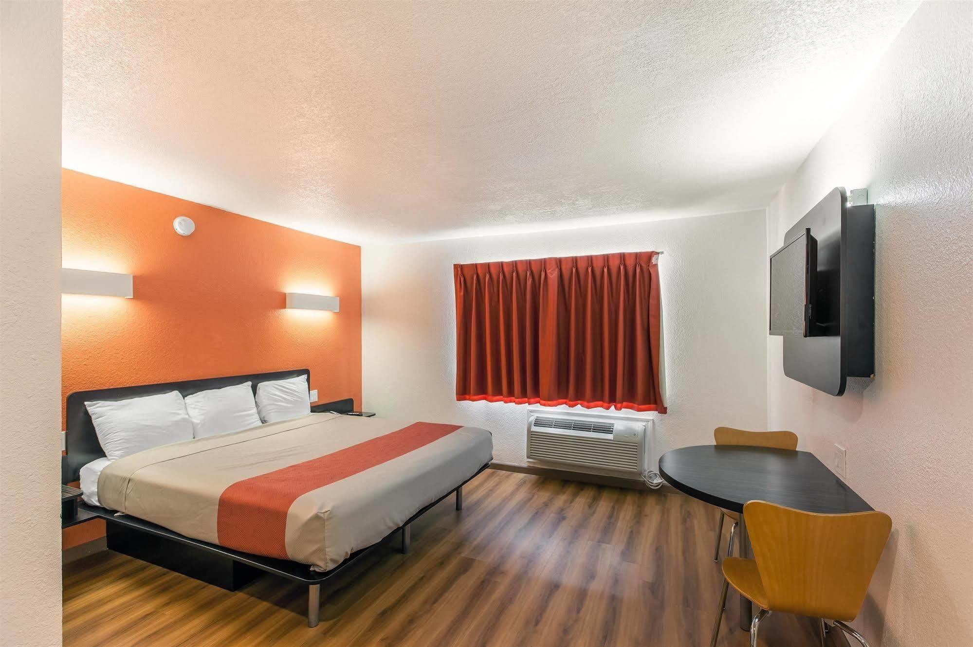 Motel 6-Dallas, Tx - South Exterior photo