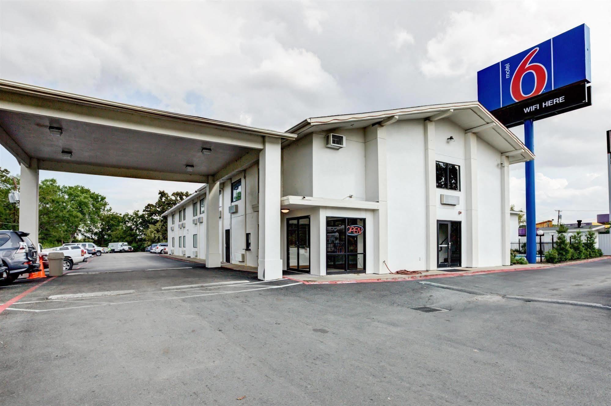 Motel 6-Dallas, Tx - South Exterior photo