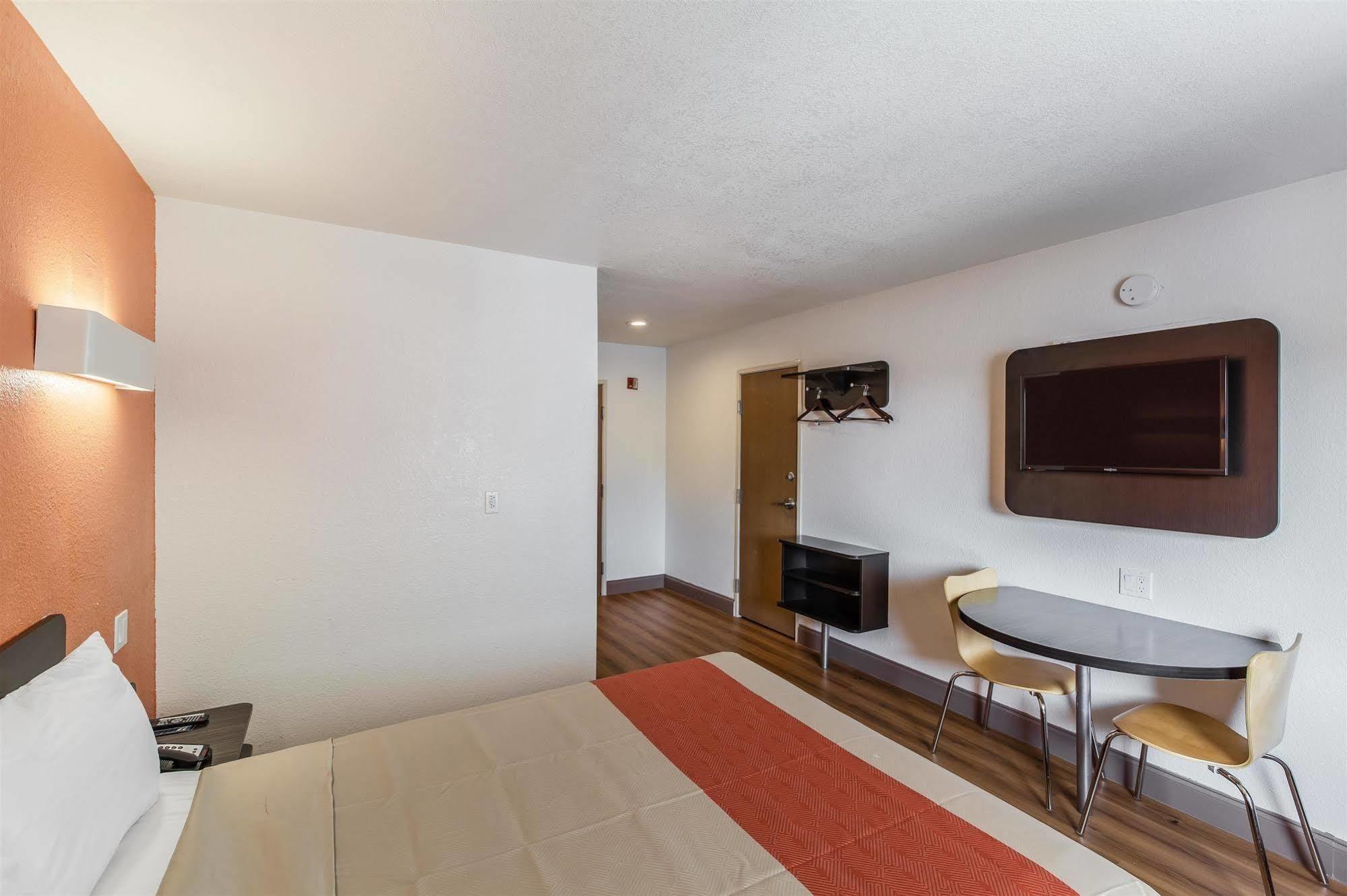 Motel 6-Dallas, Tx - South Exterior photo
