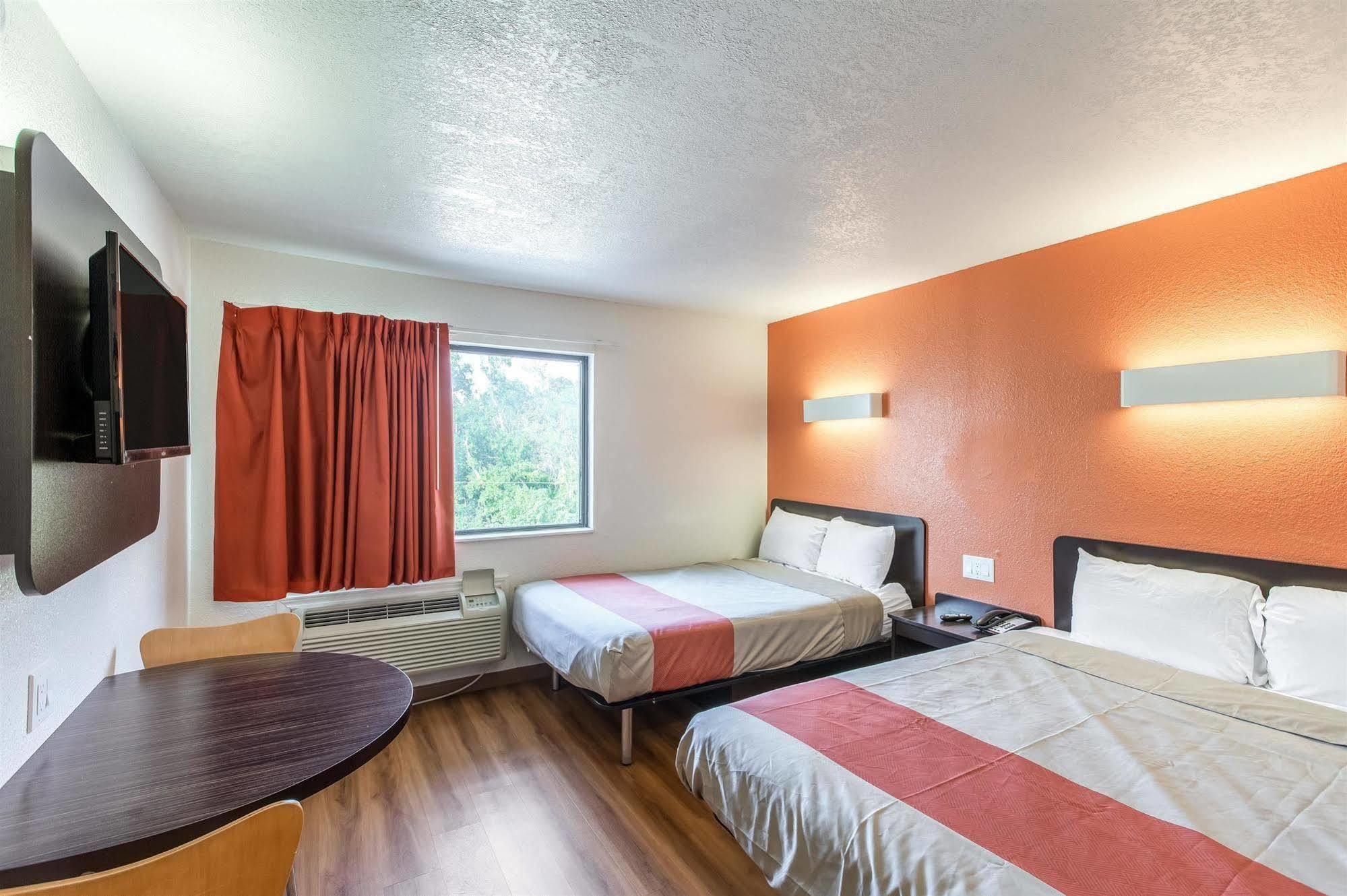 Motel 6-Dallas, Tx - South Exterior photo
