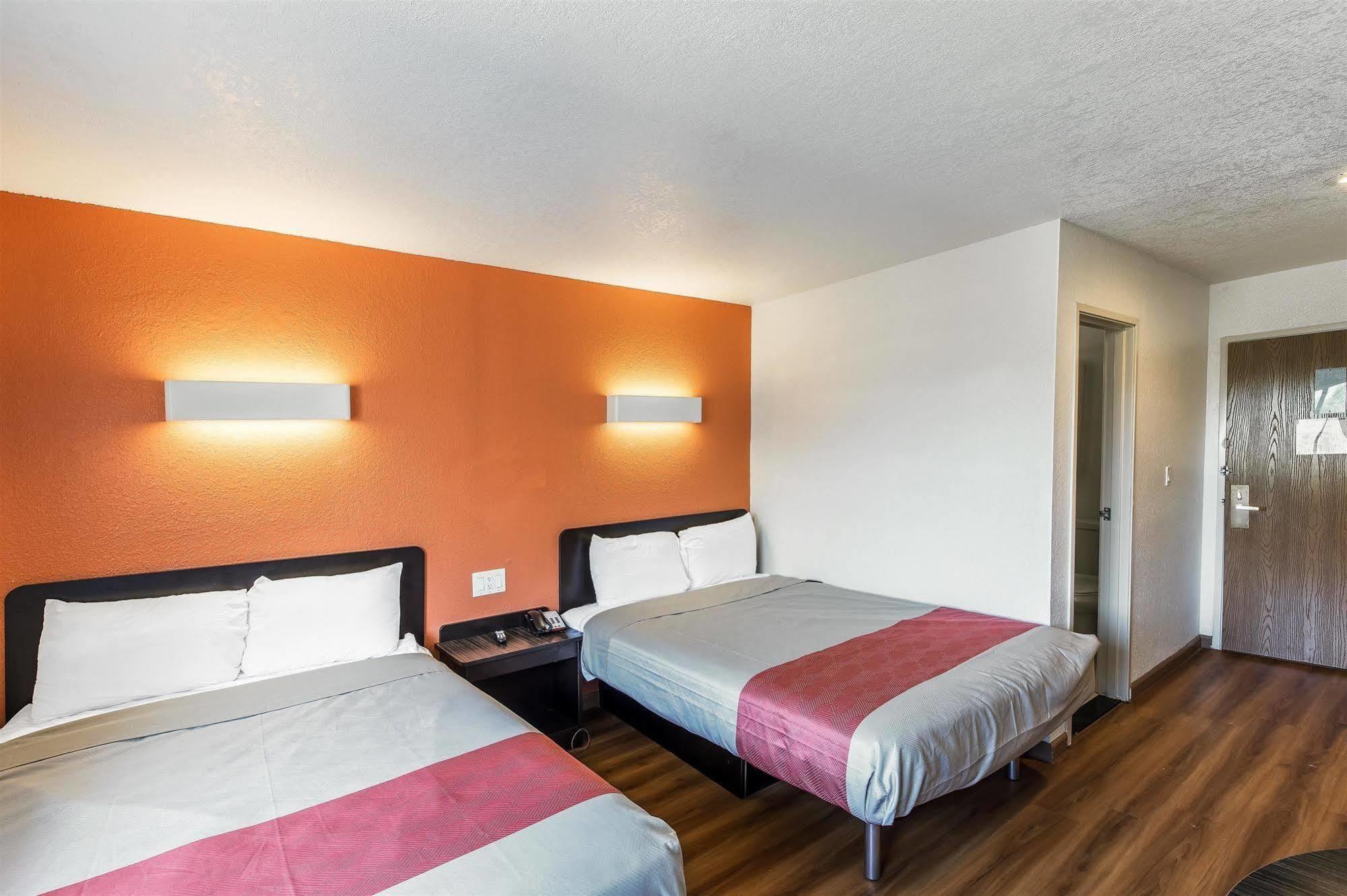 Motel 6-Dallas, Tx - South Exterior photo